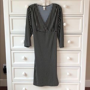 Work dress for mom-to-be